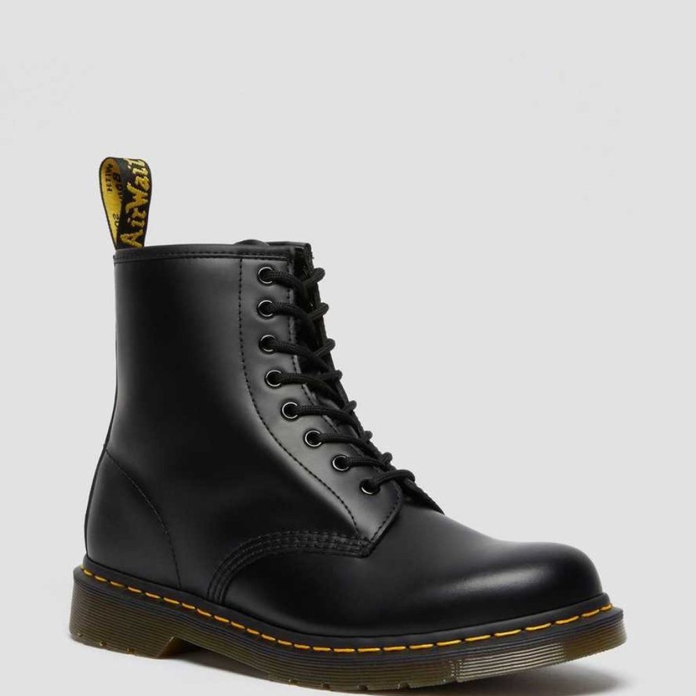 DR. MARTENS - Black Smooth Leather